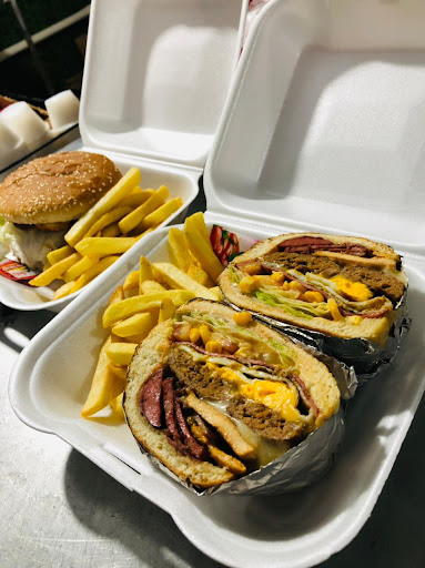 Antojitos Los Chamos
